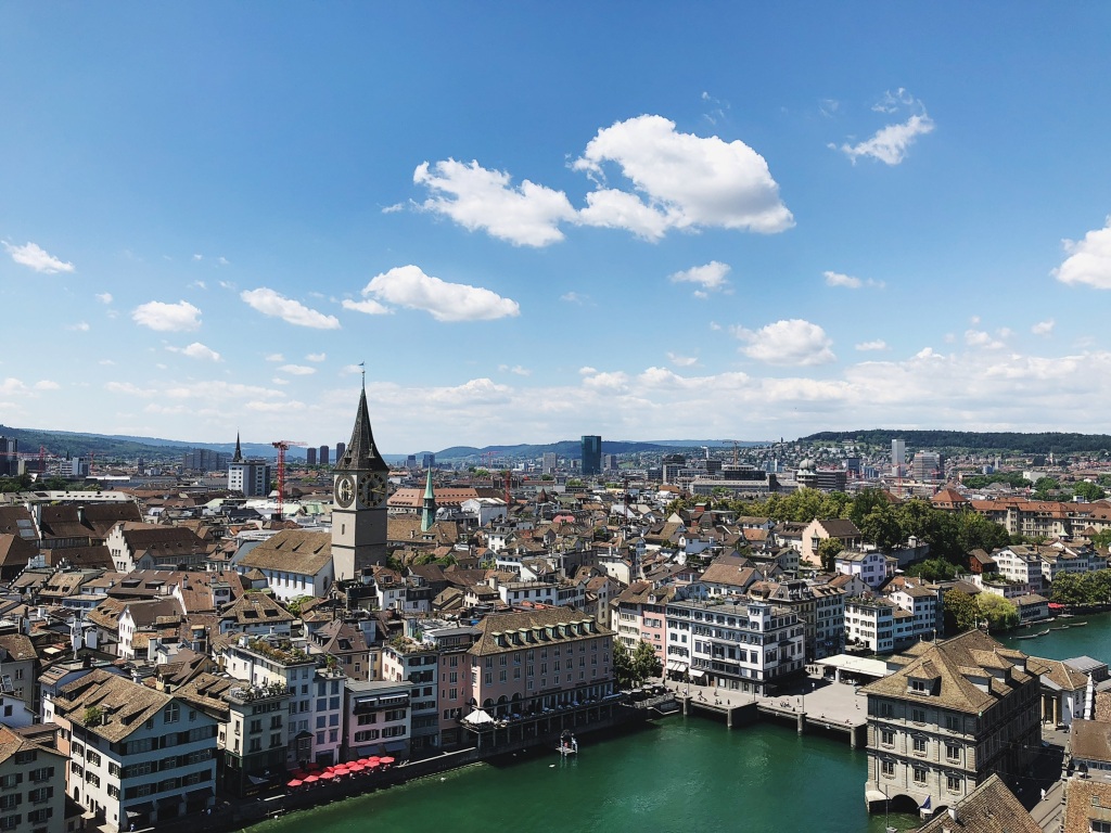 How I Spent an 12 Hour Layover in Zürich